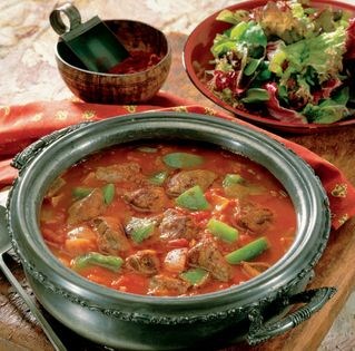 Lamb goulash with tomatoes and peppers