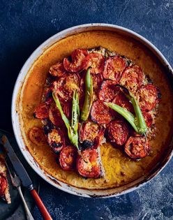Lamb koftas in tahini sauce (Lahme bi sayniyi)
