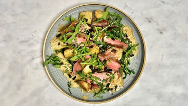 Lamb loin with vinegar-cooked potatoes and anchovy dressing