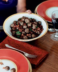 Lamb meatballs in sour-cherry sauce