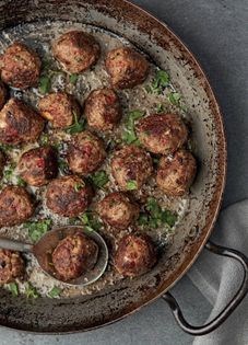 Lamb meatballs with parsley, olives, red peppers and feta (Lammefrikadeller)