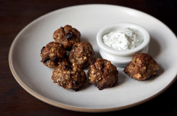Lamb meatballs with yogurt sauce
