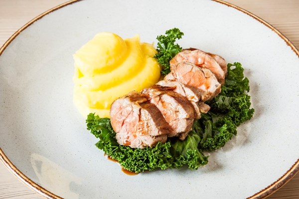 Lamb neck fillet with smoky mash 