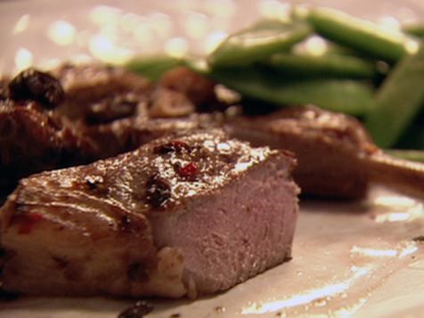 Lamb rib chops with chile and black olives