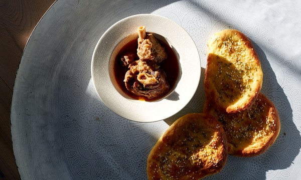 Lamb shank kunna gosht