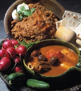 Lamb shank soup with yellow split peas and meat paste (Abgusht-e lapeh-o gusht kubideh/Dizzy)