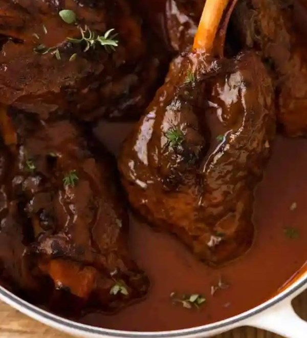 Lamb shanks in red wine sauce