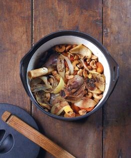 Lamb shanks with cashews