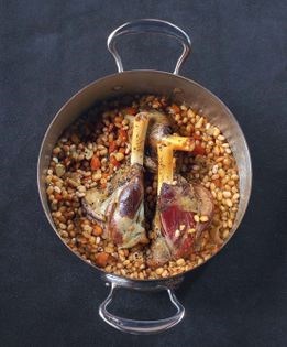 Lamb shanks with white beans