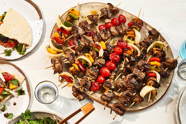 Lamb shish kebab (Lahem meshwy)