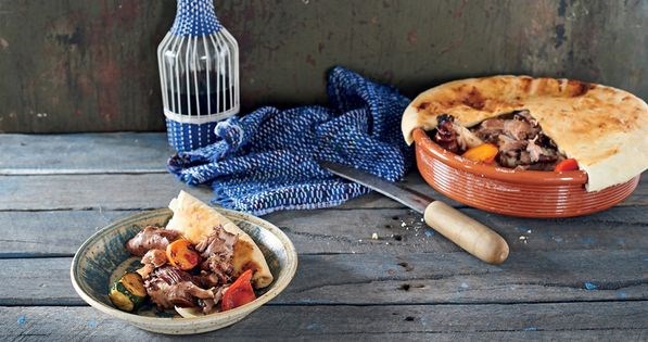 Lamb shoulder pie (Kuzu kapama)