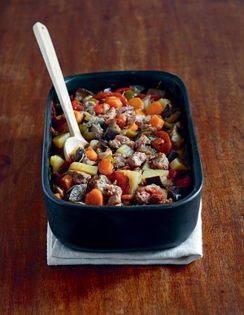 Lamb stew (Kuzu güveç)
