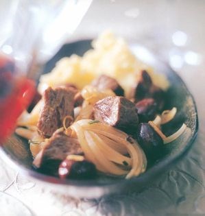 Lamb stew with artichokes, egg and lemon (Fricassea d'agnello con carciofi)