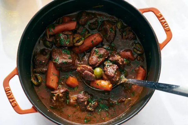 Lamb stew with rosemary and olives