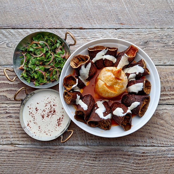 Lamb-stuffed dried eggplant (Kuzu ile kuru patlıcan dolması)