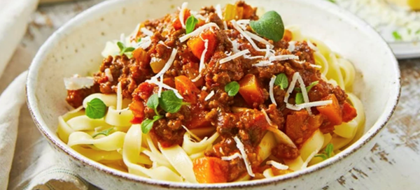Lamb, tomato and oregano ragu