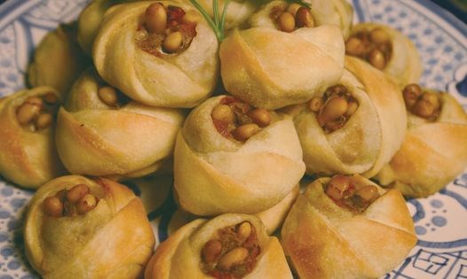 Lamb turbans (Lahm bi ajeen)