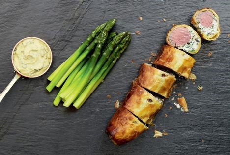Lamb Wellington (Spring lamb Wellington with asparagus and sauce Palloise)