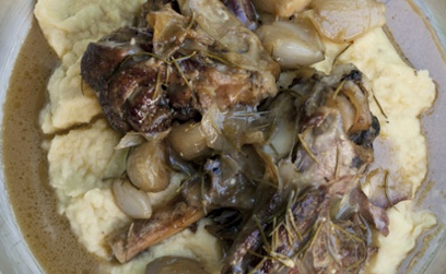 Lamb with beer and shallots