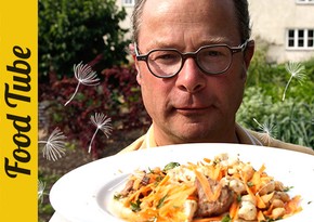 Lamb with cauliflower and chickpeas