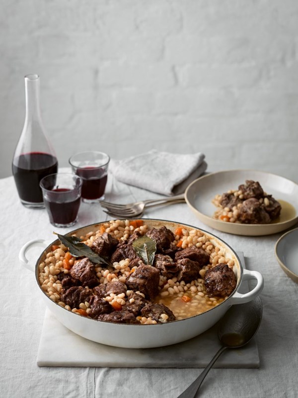 Lamb with haricot beans (Haricot de mouton)