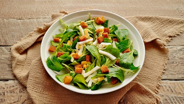 Lamb’s lettuce salad (Nüsslisalat)