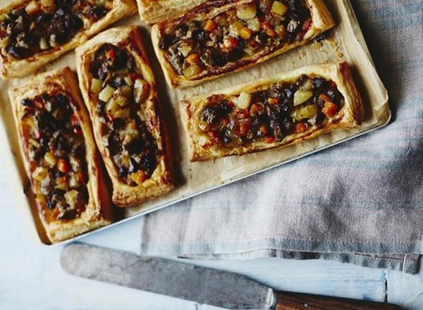 Lancashire beef hotpot picnic slices