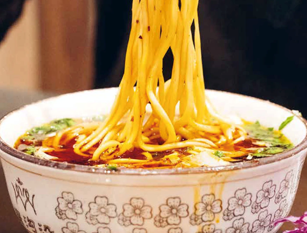 Lanzhou hand-pulled noodles in a spicy beef soup (Lanzhou niu rou mian)