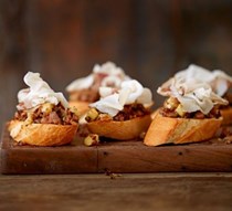 Lardo & apple bruschetta 