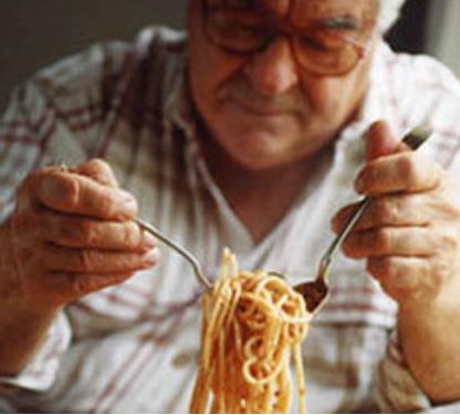 Large spaghetti with meat and aubergine balls (Spaghettoni con polpette di carne e melanzane)