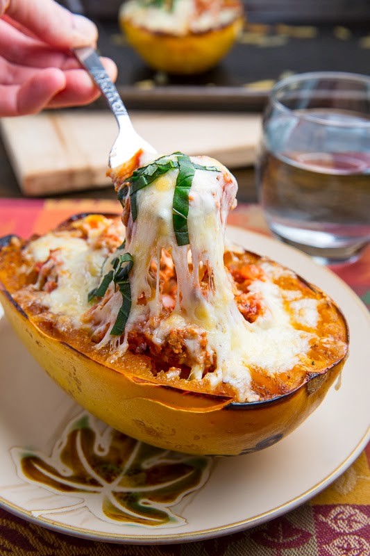 Lasagna stuffed spaghetti squash
