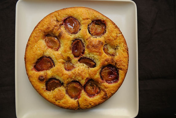 Late summer plum cake