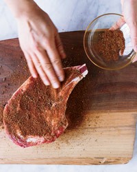 Latin grilled rib eye steak with green chile aïoli