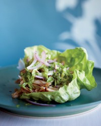 Latin-spiced chicken in lettuce cups