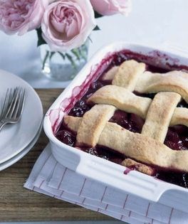 Lattice blackberry cobbler
