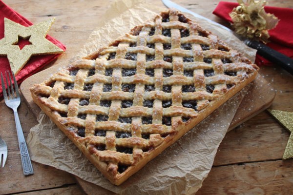 Lattice mince pie tray bake 