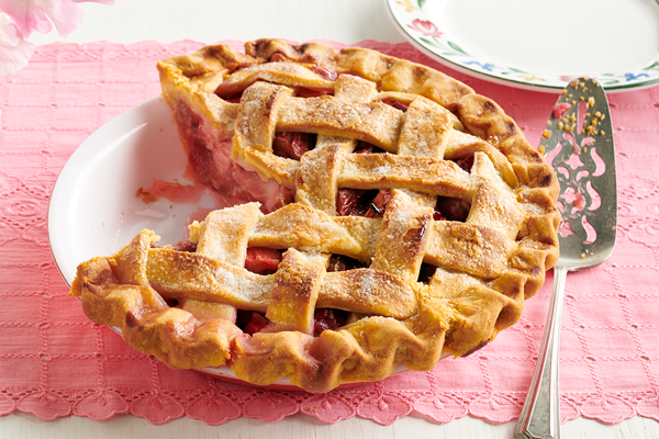 Lattice rhubarb pie