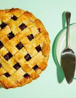 Latticed blackberry-lime pie