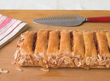 Latticed cake (Jalousie)