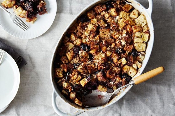 Layered grapes and bread with chèvre and balsamic