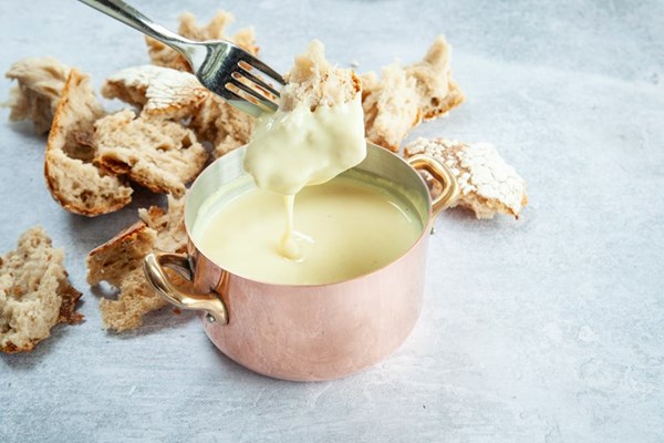 Le Gruyère AOP fondue dip with sourdough bread