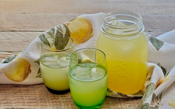 Lebanese lemonade (Batrouni laimounada)