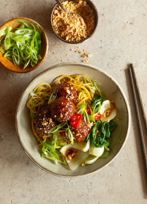 Lee Kum Kee spicy hoisin pork meatballs 