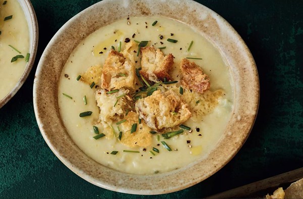 Leek & apple soup with cheddar croutons