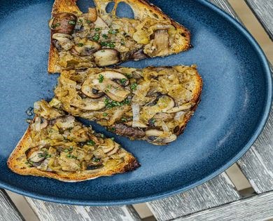 Leek & mushroom toast