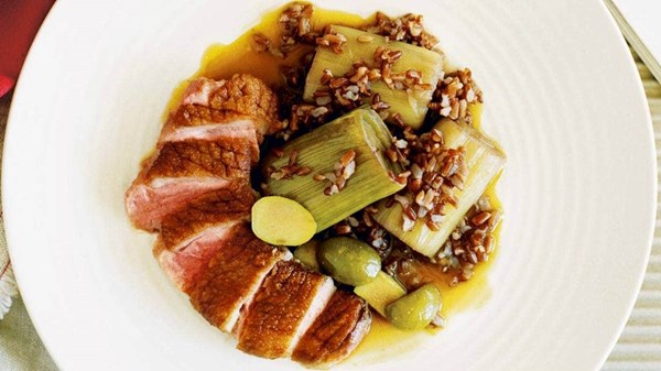 Leek and Camargue rice pilaf with duck and green olives