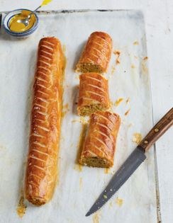 Leek and cheddar sausage rolls