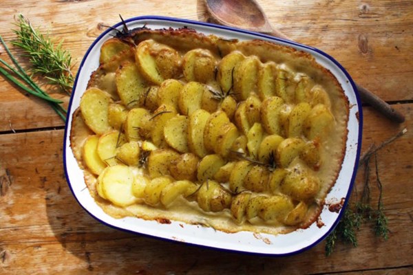 Leek and mushroom cheesy pie
