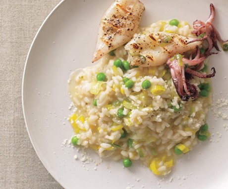 Leek and pea risotto with grilled calamari