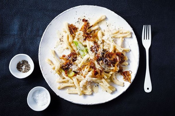 Leek carbonara caserecce